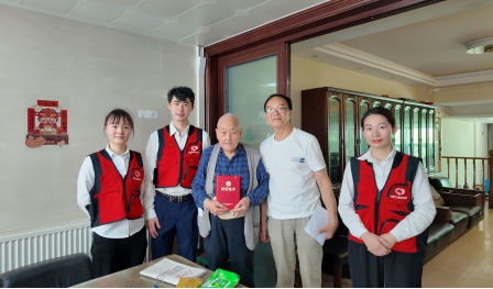 傳承紅色基因 致敬革命前輩——安惠團(tuán)員青年慰問石超老人